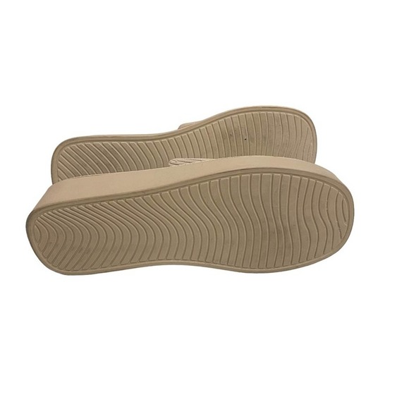 CUSHIONAIRE Women's Pim Platform Sandal KNIT with Memory Foam SZ 10 Taupe Weave - Picture 6 of 10